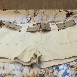 - - - Zana di khaki shorts size 5
